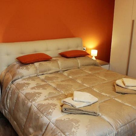 Light & Colours Apartment Болоня Екстериор снимка