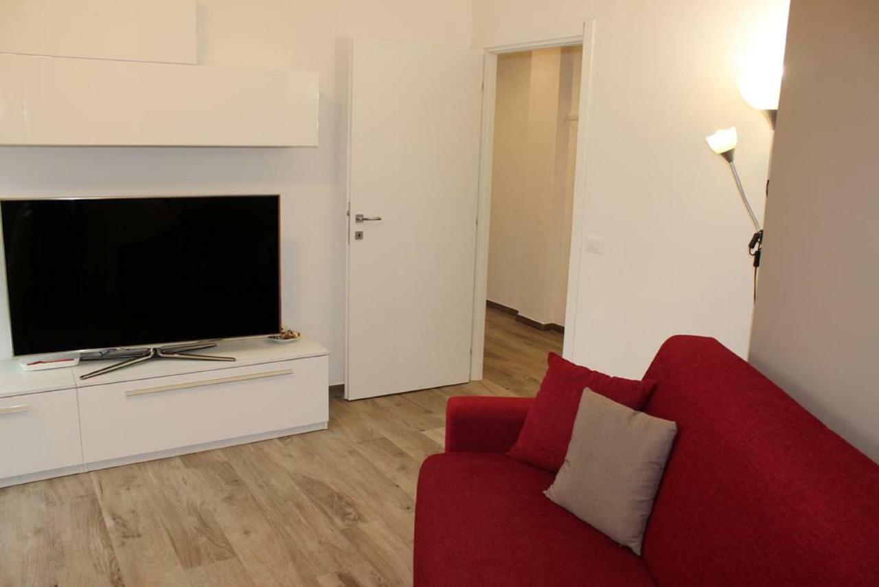 Light & Colours Apartment Болоня Екстериор снимка