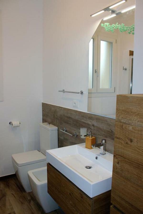 Light & Colours Apartment Болоня Екстериор снимка