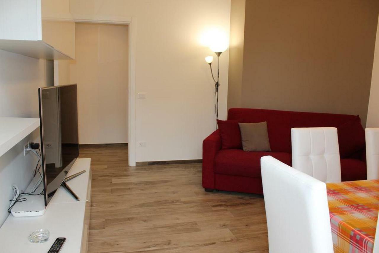 Light & Colours Apartment Болоня Екстериор снимка
