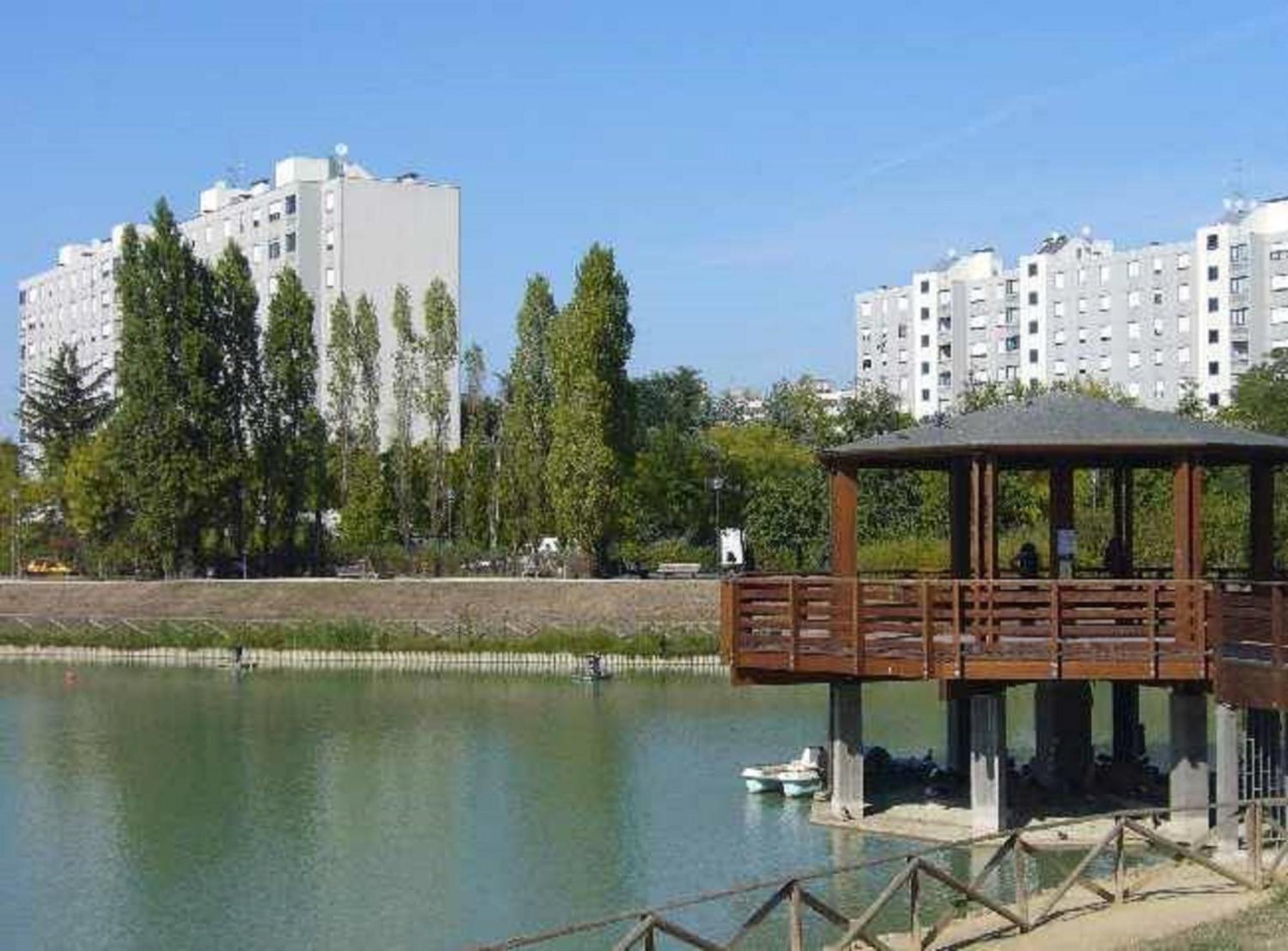 Light & Colours Apartment Болоня Екстериор снимка