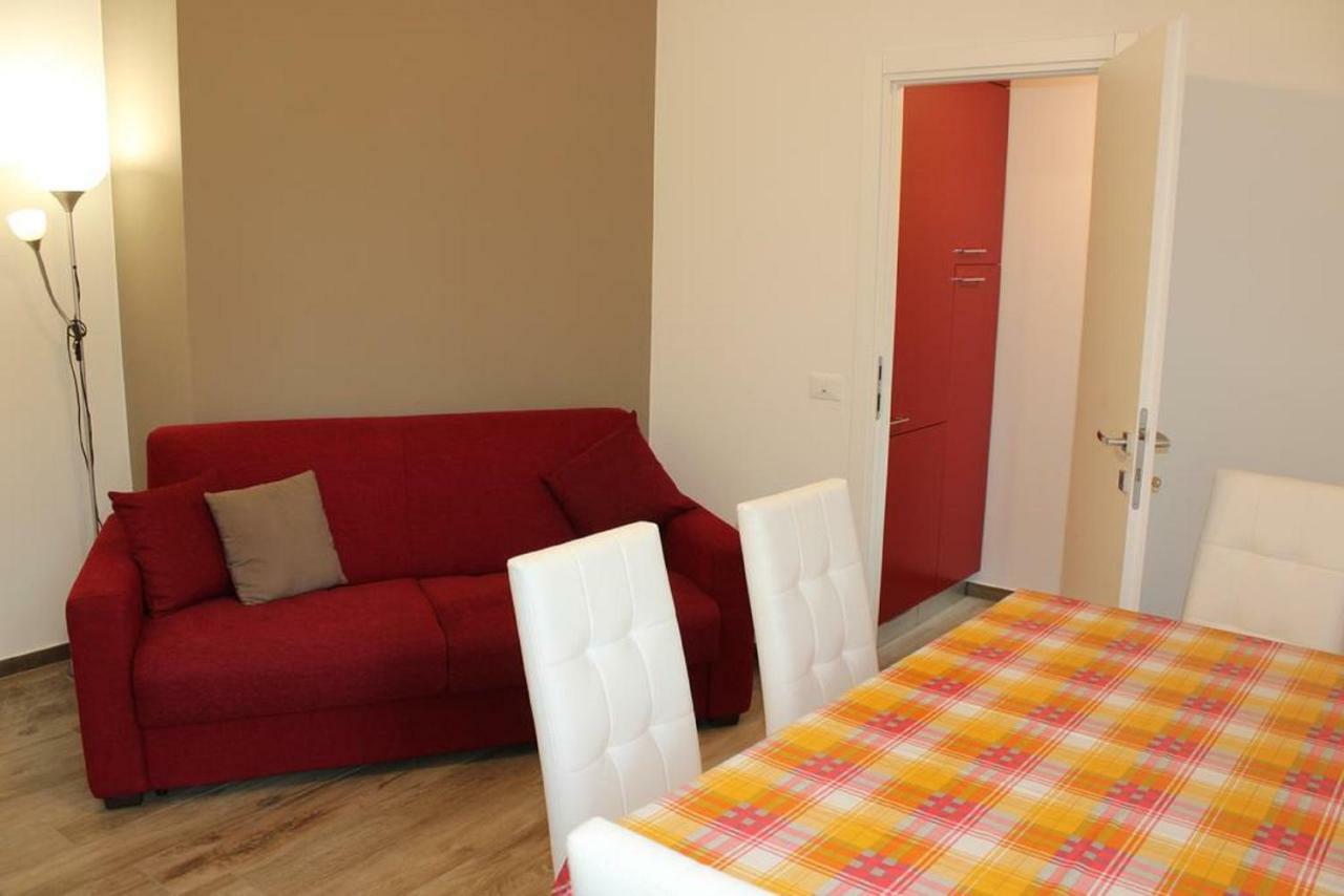 Light & Colours Apartment Болоня Екстериор снимка