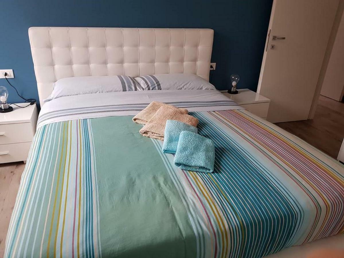 Light & Colours Apartment Болоня Екстериор снимка